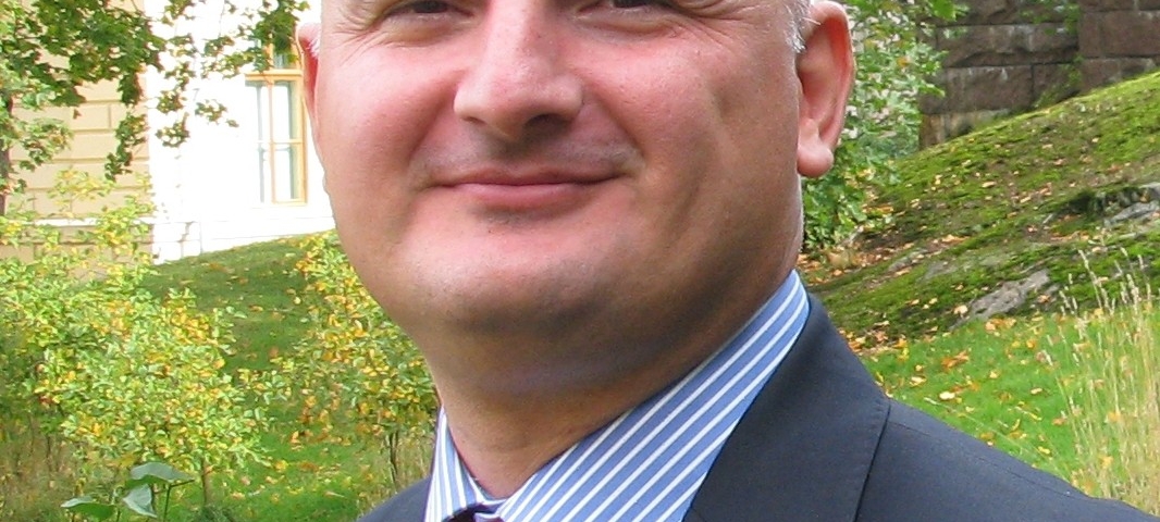 Dr. Korneli Kakachia